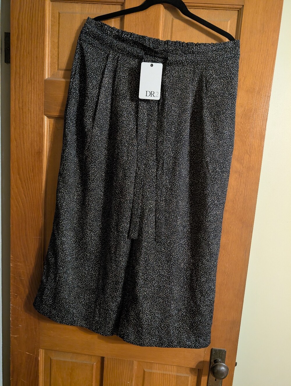 Nordstrom Black Speckled Midi Capri Pants